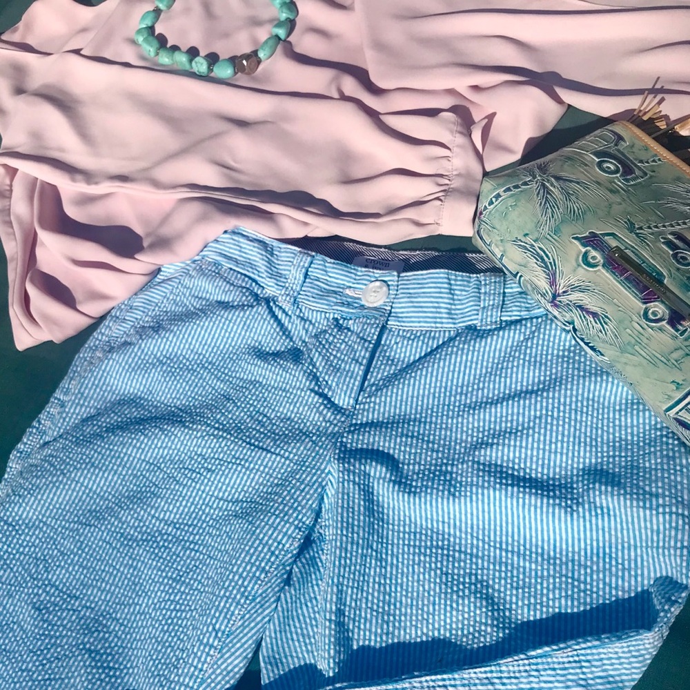 $59 Seersucker blue w/ pinstripes cropped pants